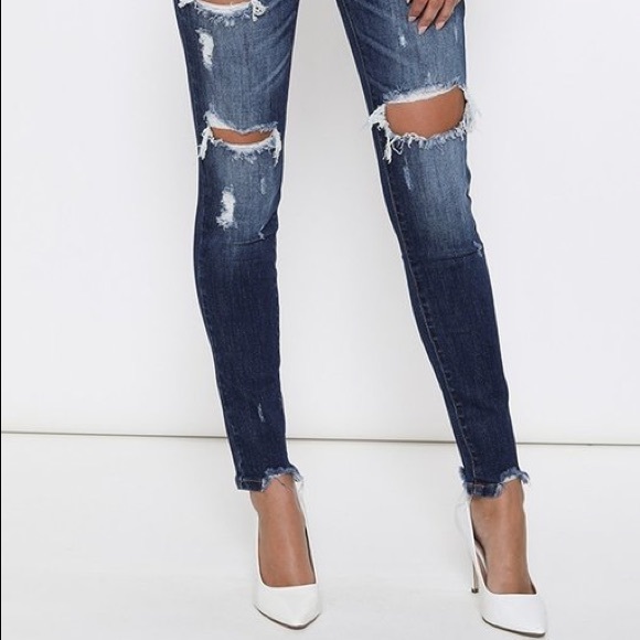 SOLD OUT - Picture 3 of 6