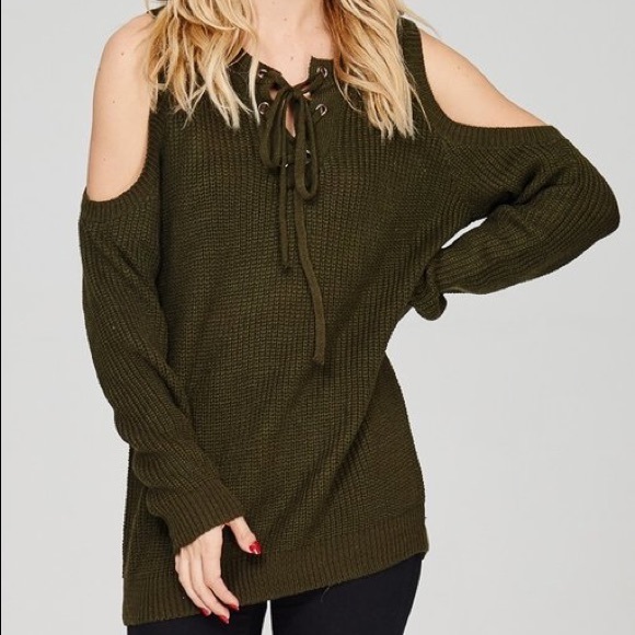 🆑CLOSING SALE!! Cold Shoulder Sweater - Picture 2 of 4