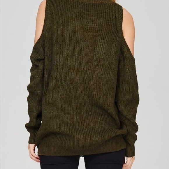 🆑CLOSING SALE!! Cold Shoulder Sweater - Picture 3 of 4