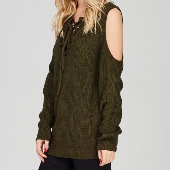 🆑CLOSING SALE!! Cold Shoulder Sweater - Picture 4 of 4