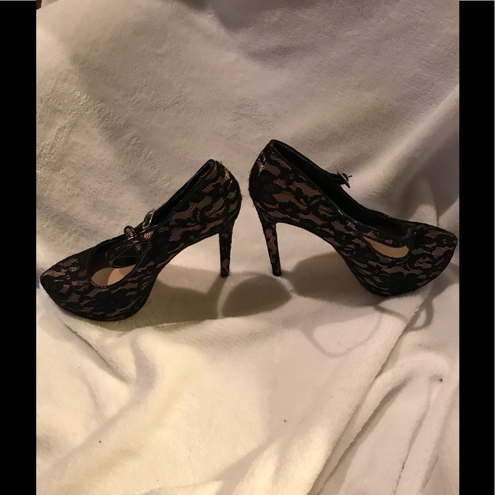 NWOT Forever 21 black and nude heels - Picture 2 of 5
