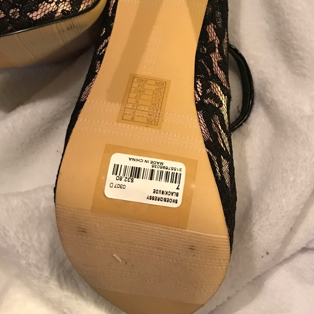 NWOT Forever 21 black and nude heels - Picture 5 of 5