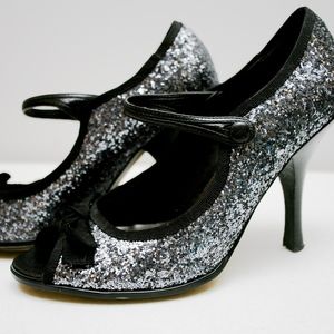 Linea Paolo Silver Glitter Peep Toe Pump Heels