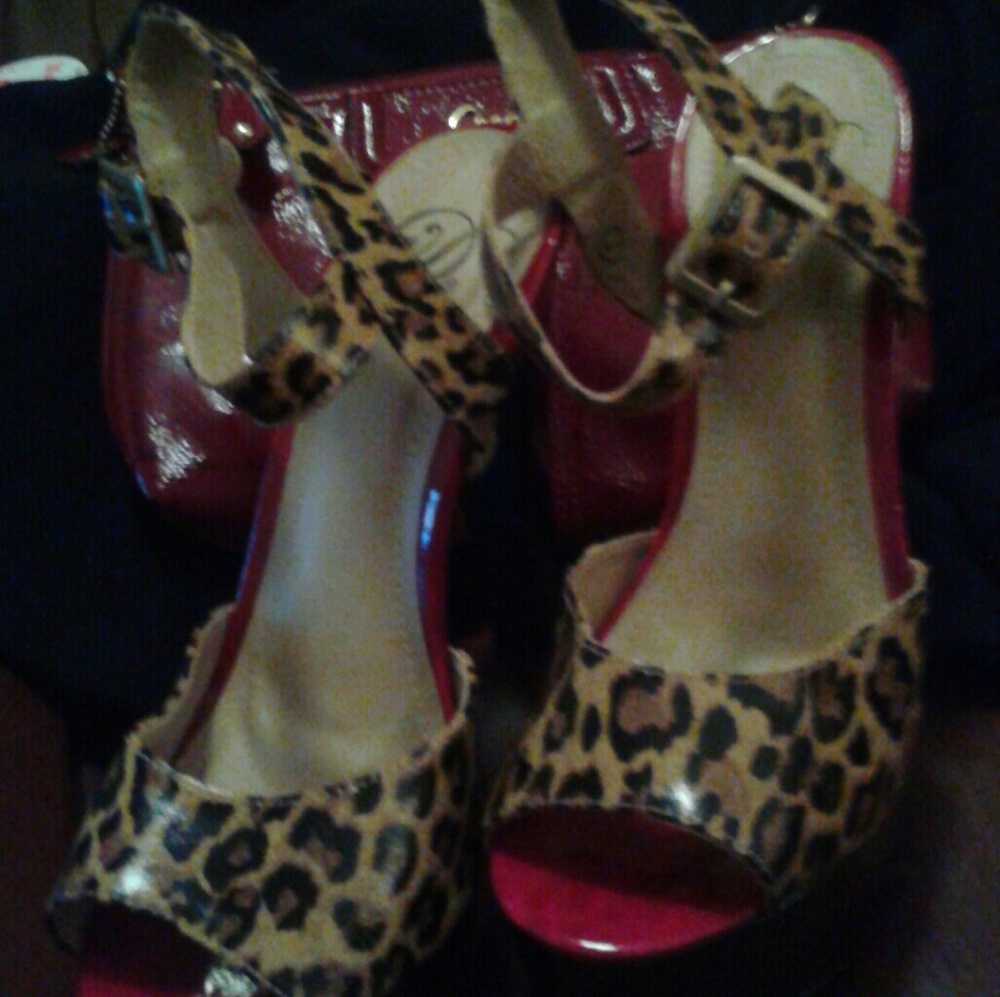 D High heels