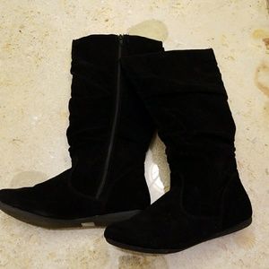 Hotcakes black suede boots