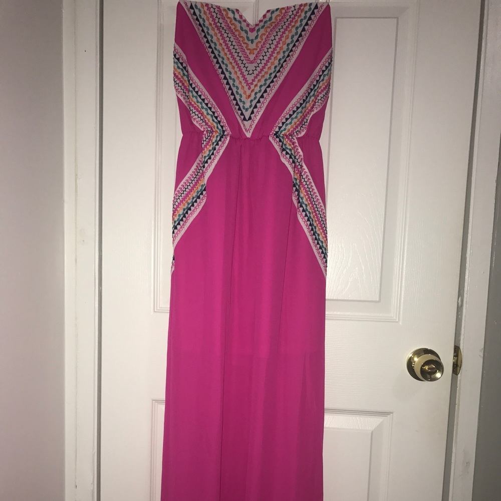 Beautiful summery dress!