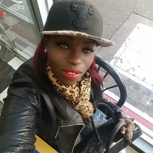 Meet your Posher, Ebony