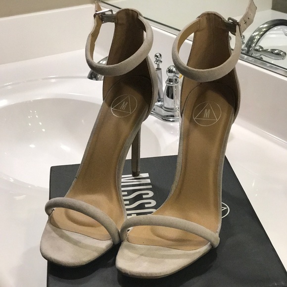 heels - Picture 2 of 2