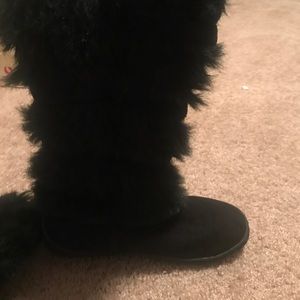 Fuzzy black boots!