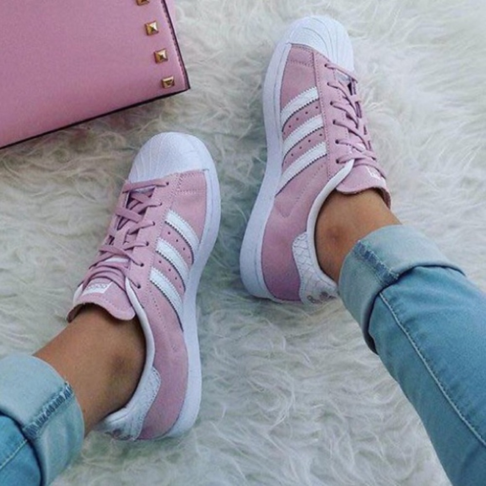 ✨BRAND NEW pink Adidas w/ white snake skin detail✨
