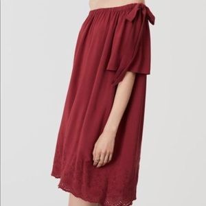 ❌LAST CHANCE❌ LOFT embroidered off shoulder dress