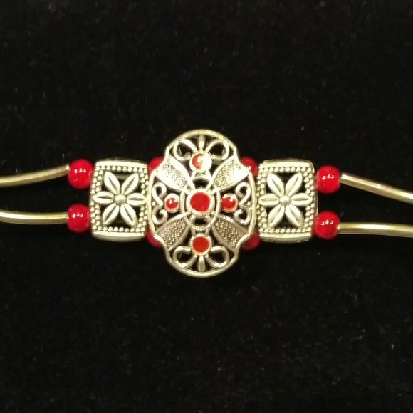 Bracelet - Picture 1 of 2