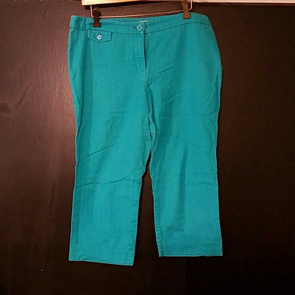 Petite Cropped Pants