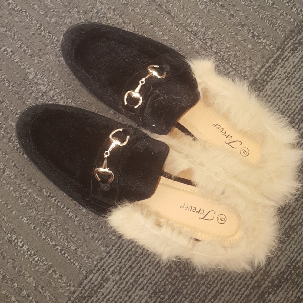 Hot Item !! Furry slides - Picture 3 of 3