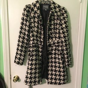 Black and white checkered coat!