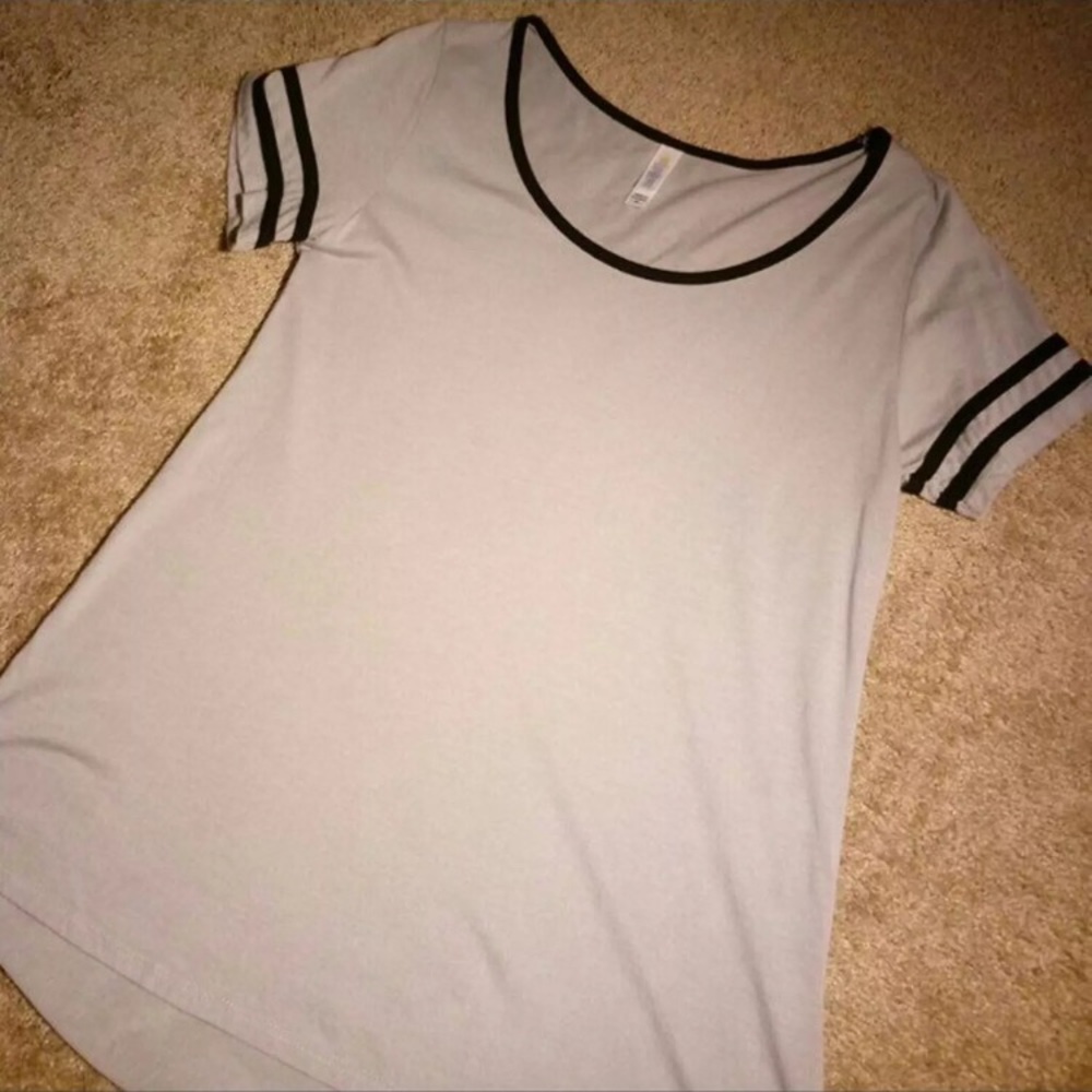 Lularoe Classic Tee