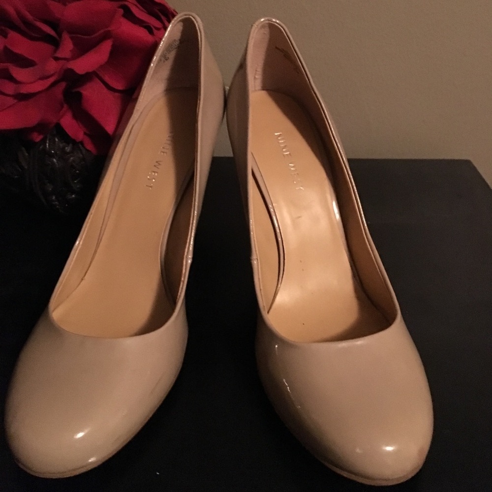 Nine West Nude Heels Sz 7