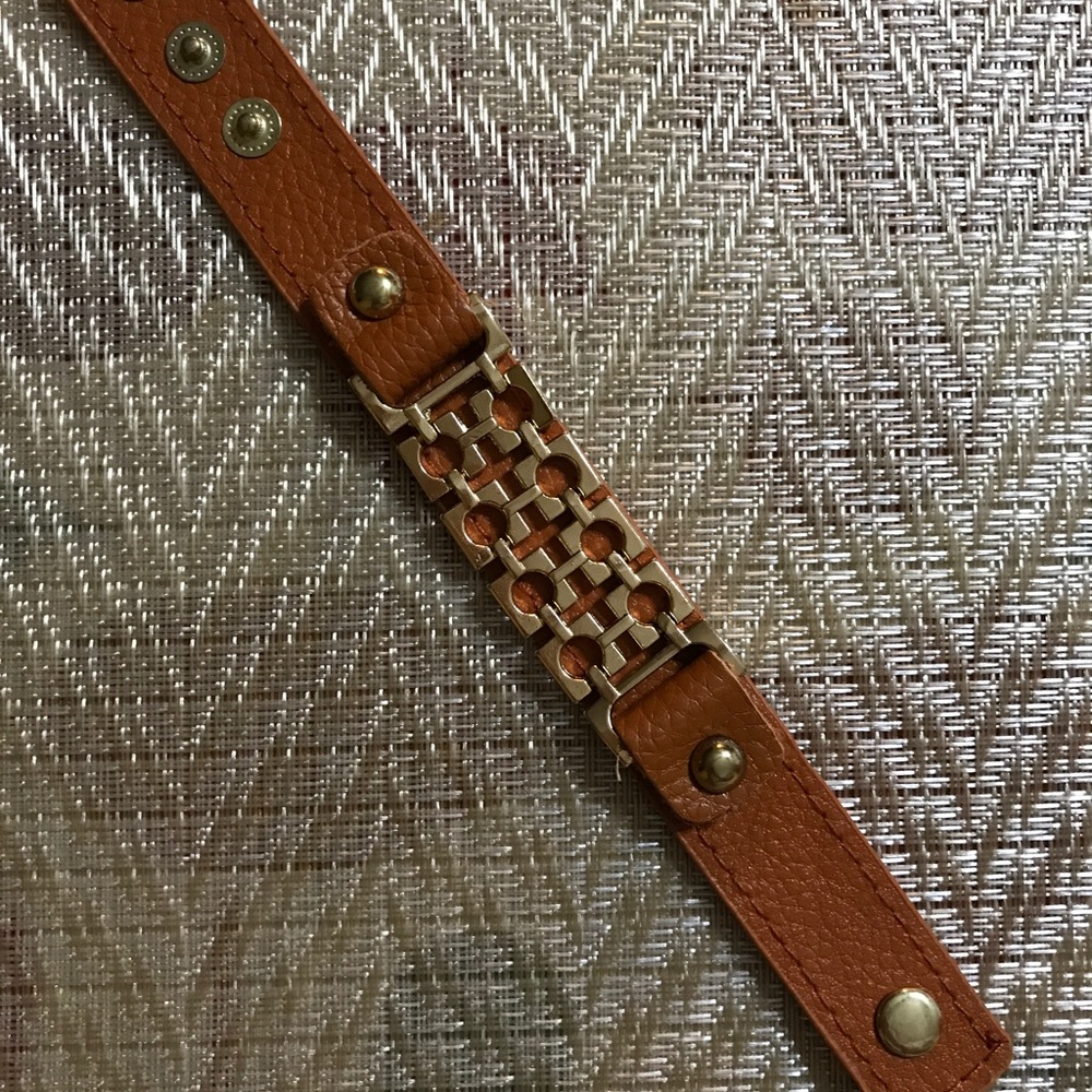 Strap bracelet