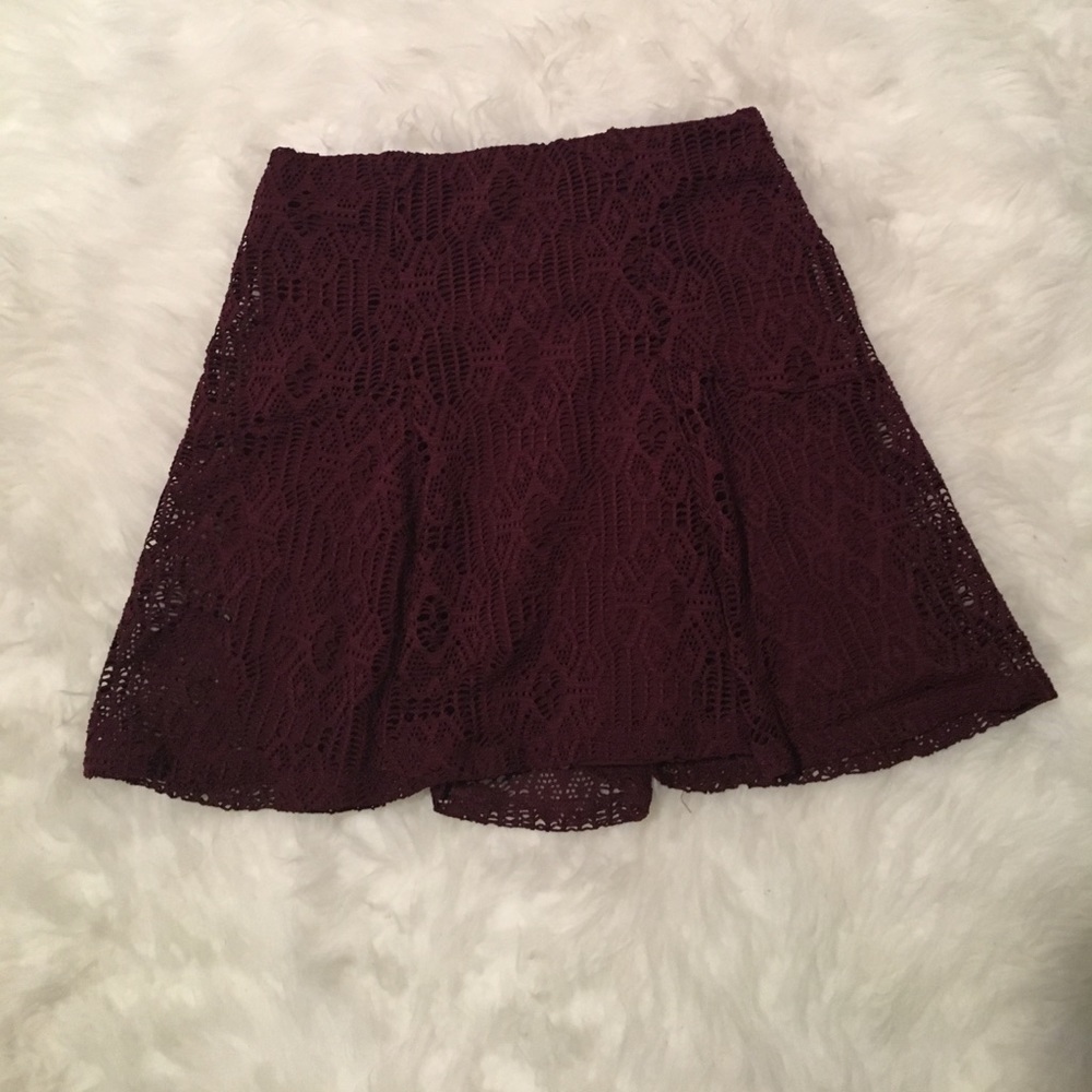 NWOT Maroon skirt