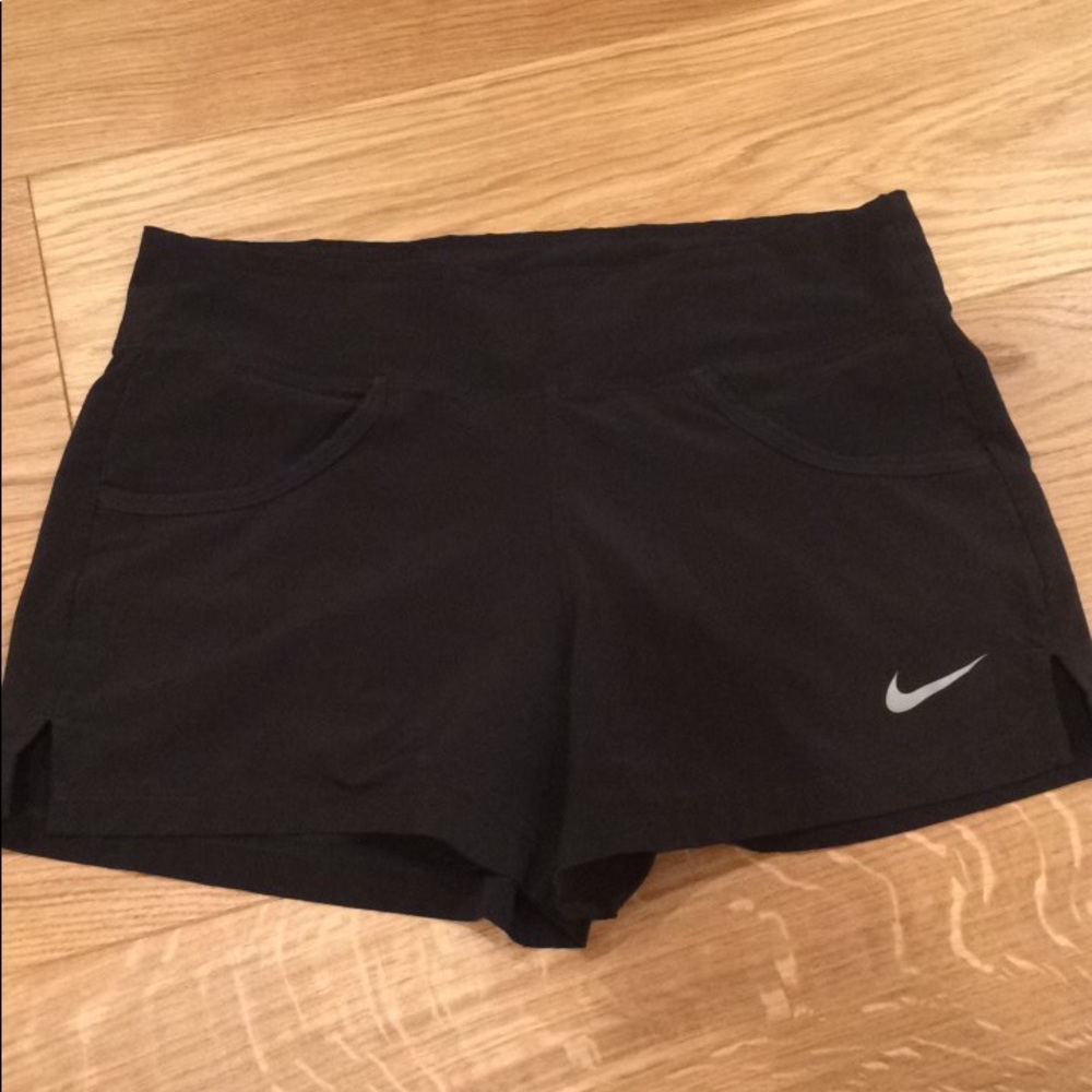 Black nike shorts