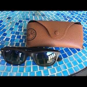 BRAND NEW polarized Rayban wayfarers