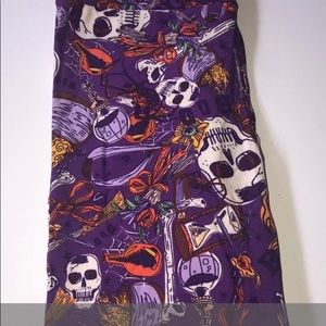 Unicorn alert!🦄 LuLaRoe Skull 💀 Leggings