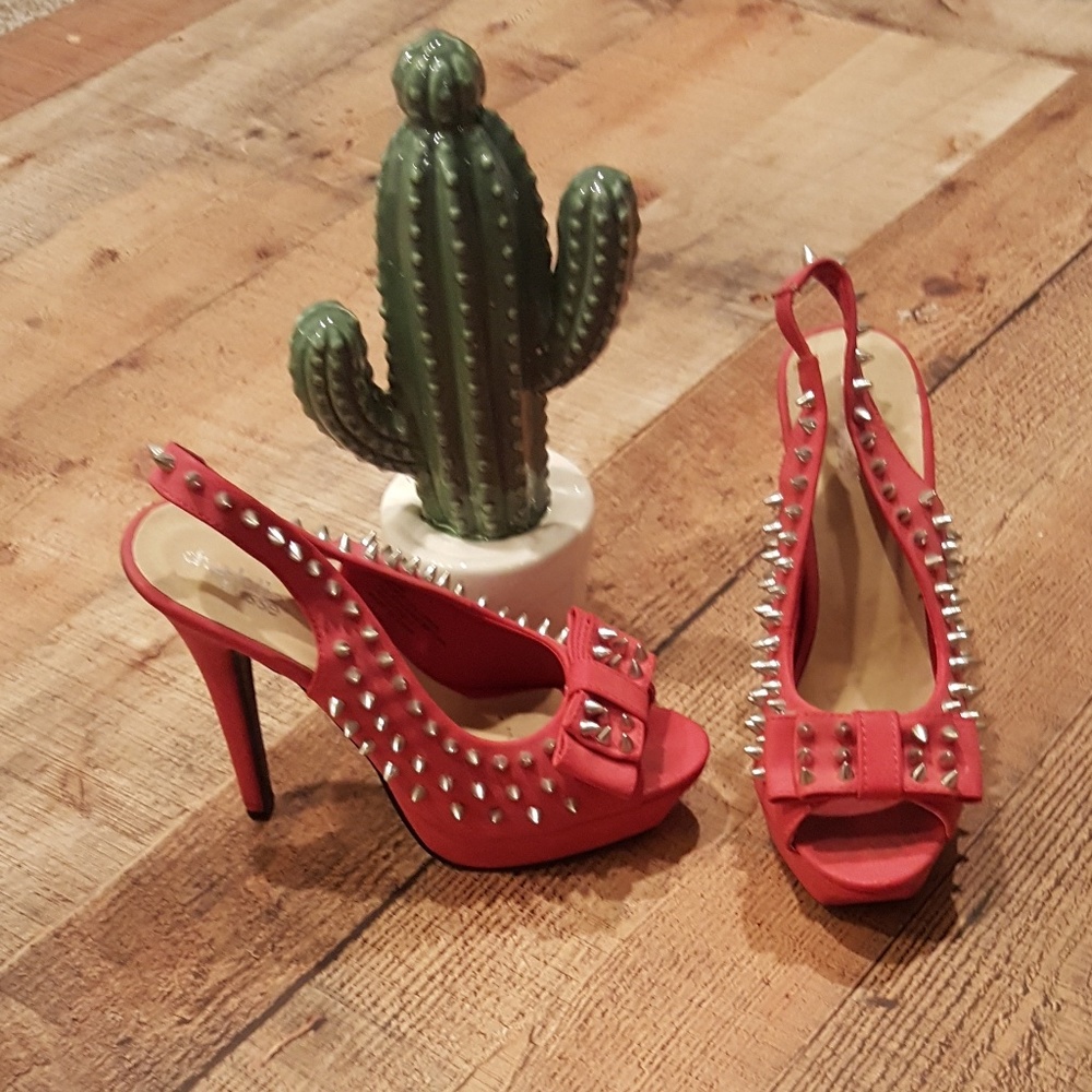 Red Spike Peep Toe Bow Heels 7