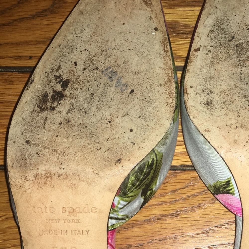 Beautiful and one of a kind Kate Spade floral - Picture 3 of 4