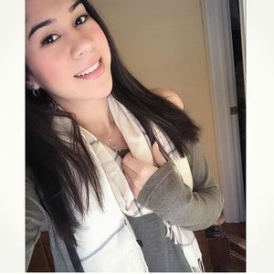 Meet your Posher, Adriana