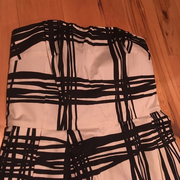 Express strapless dress - Picture 2 of 4