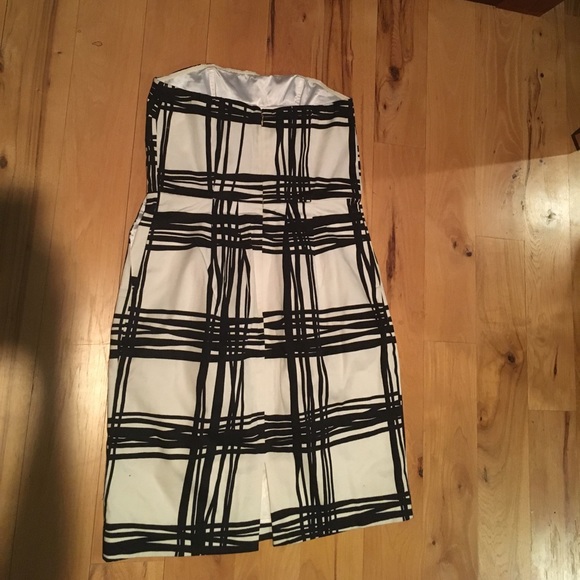 Express strapless dress - Picture 3 of 4