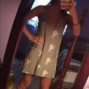 Super cute dress! Worn once to a rehearsal dinner