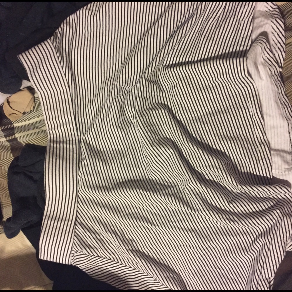 Like new American eagle striped skirt