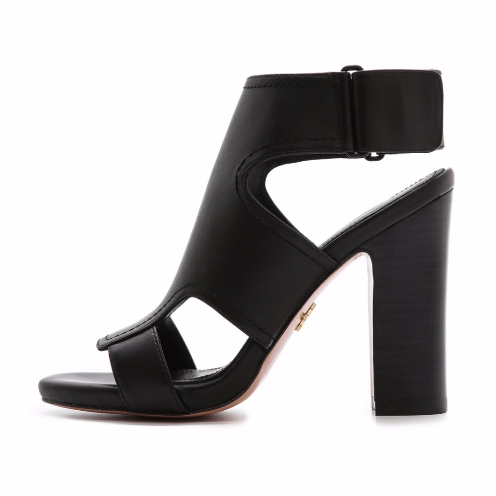 Pour La Victoire Echo Cutout Sandals