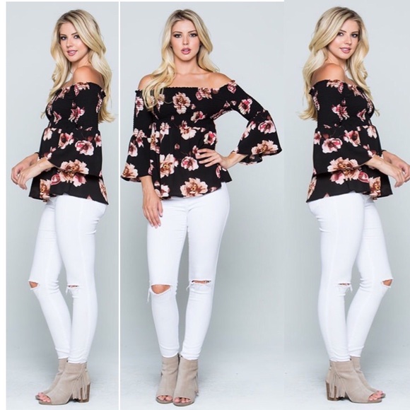 5 ⭐️ Flower Power - Smocked Top Blouse - Picture 4 of 8