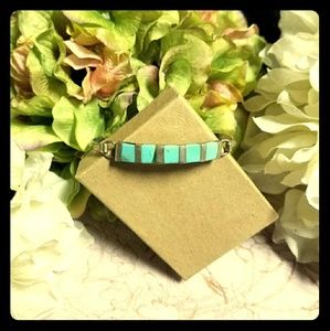 *SALE* Vintage blue stone, thin clip bracelet