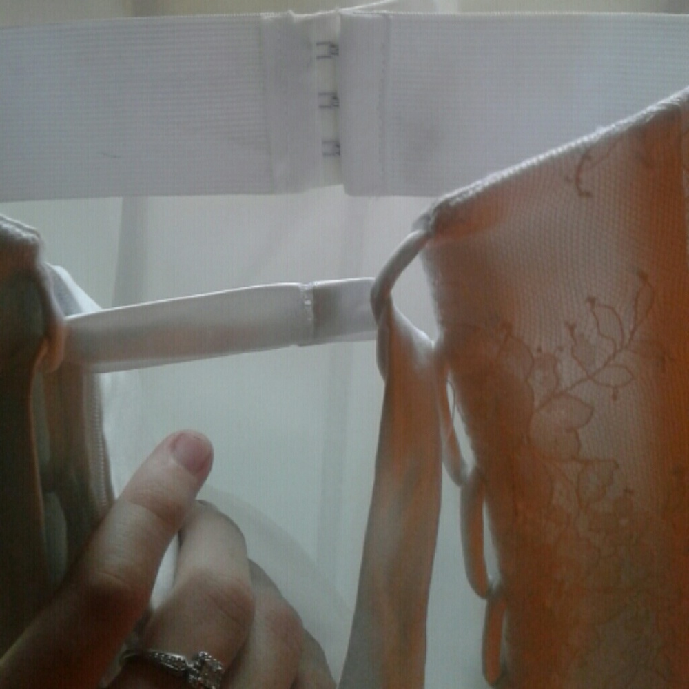 White Ball Gown Lace Corset & Tulle Wedding Dress - Picture 2 of 7