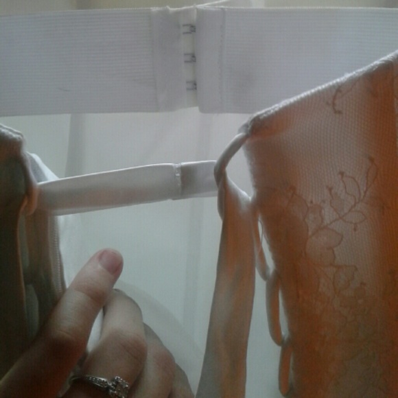 White Ball Gown Lace Corset & Tulle Wedding Dress - Picture 2 of 7