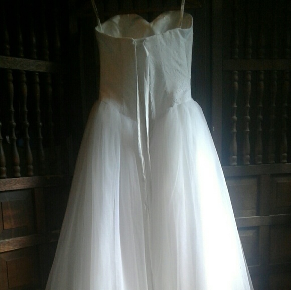 White Ball Gown Lace Corset & Tulle Wedding Dress - Picture 4 of 7