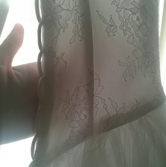 White Ball Gown Lace Corset & Tulle Wedding Dress - Picture 6 of 7