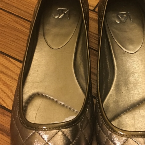 Brand new bronze flats - Picture 5 of 6