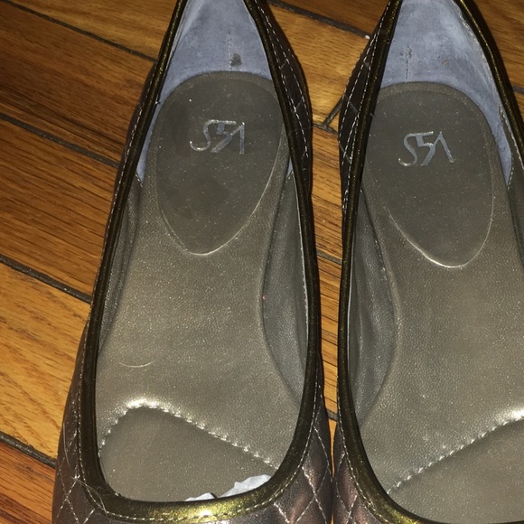 Brand new bronze flats - Picture 6 of 6