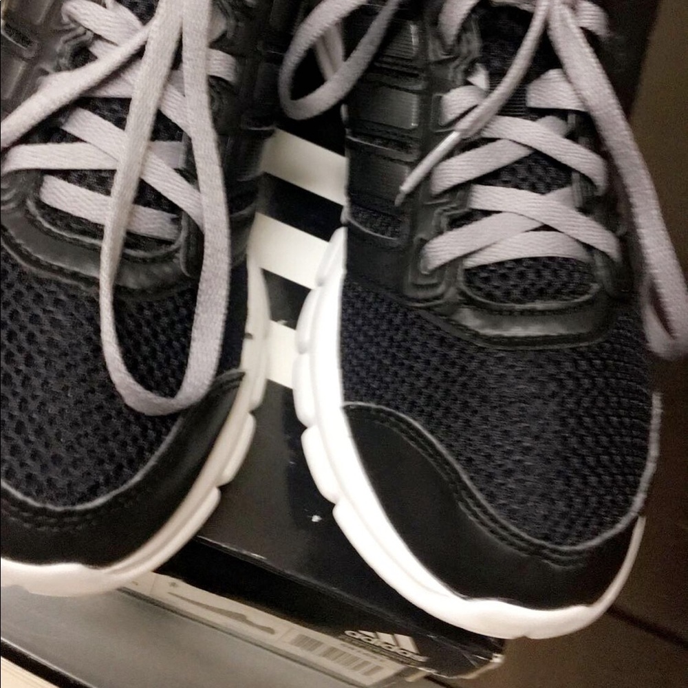 Tennis Shoes