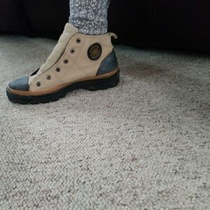 Converse All Star Boots sz. 6 (fit like a 7)