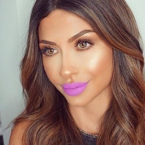 Too Faced Melted Matte: Jawbreaker
