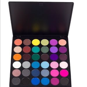 Coastal Scents 36 Smoky Palette.