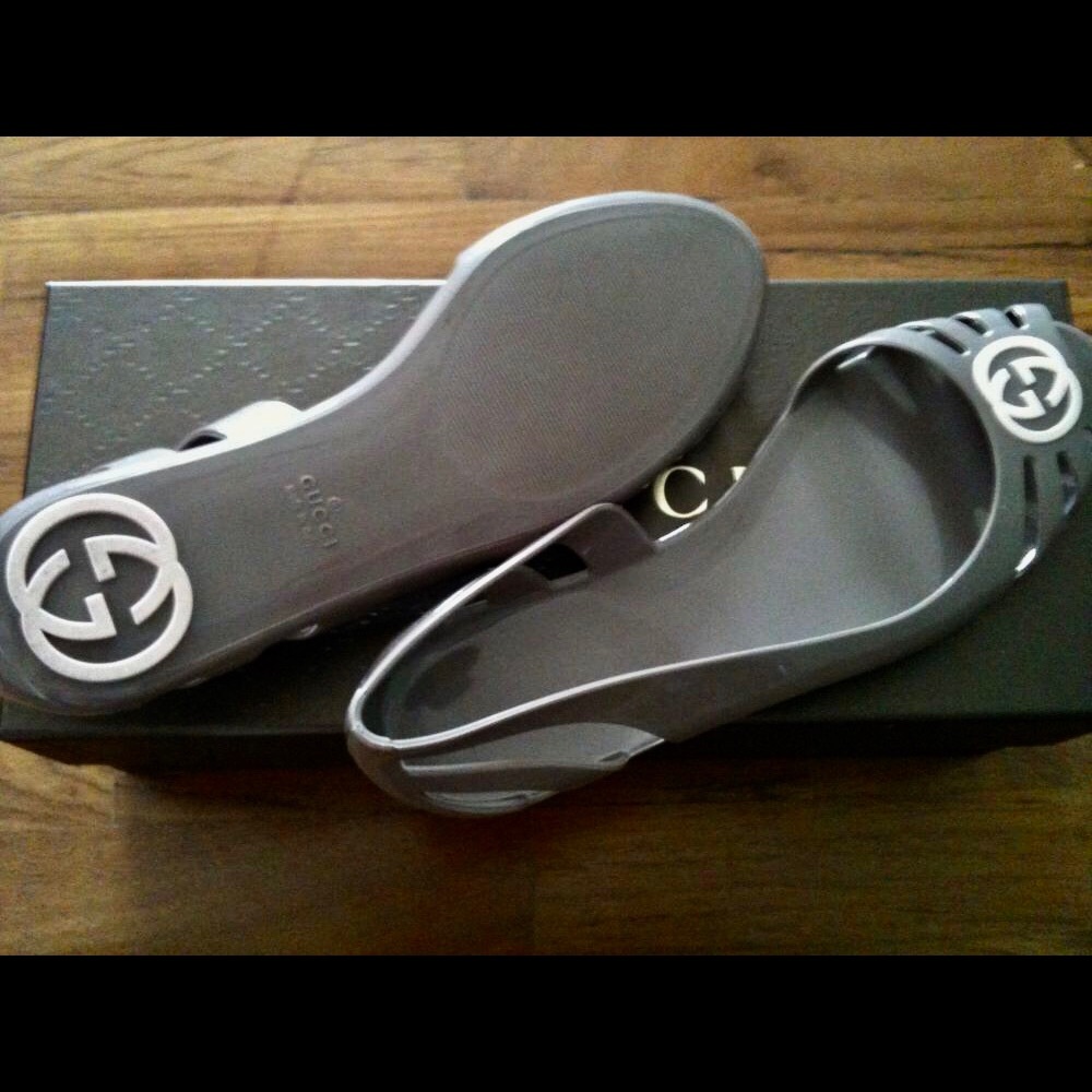 Grey Gucci “Marola” Jelly flats size 38