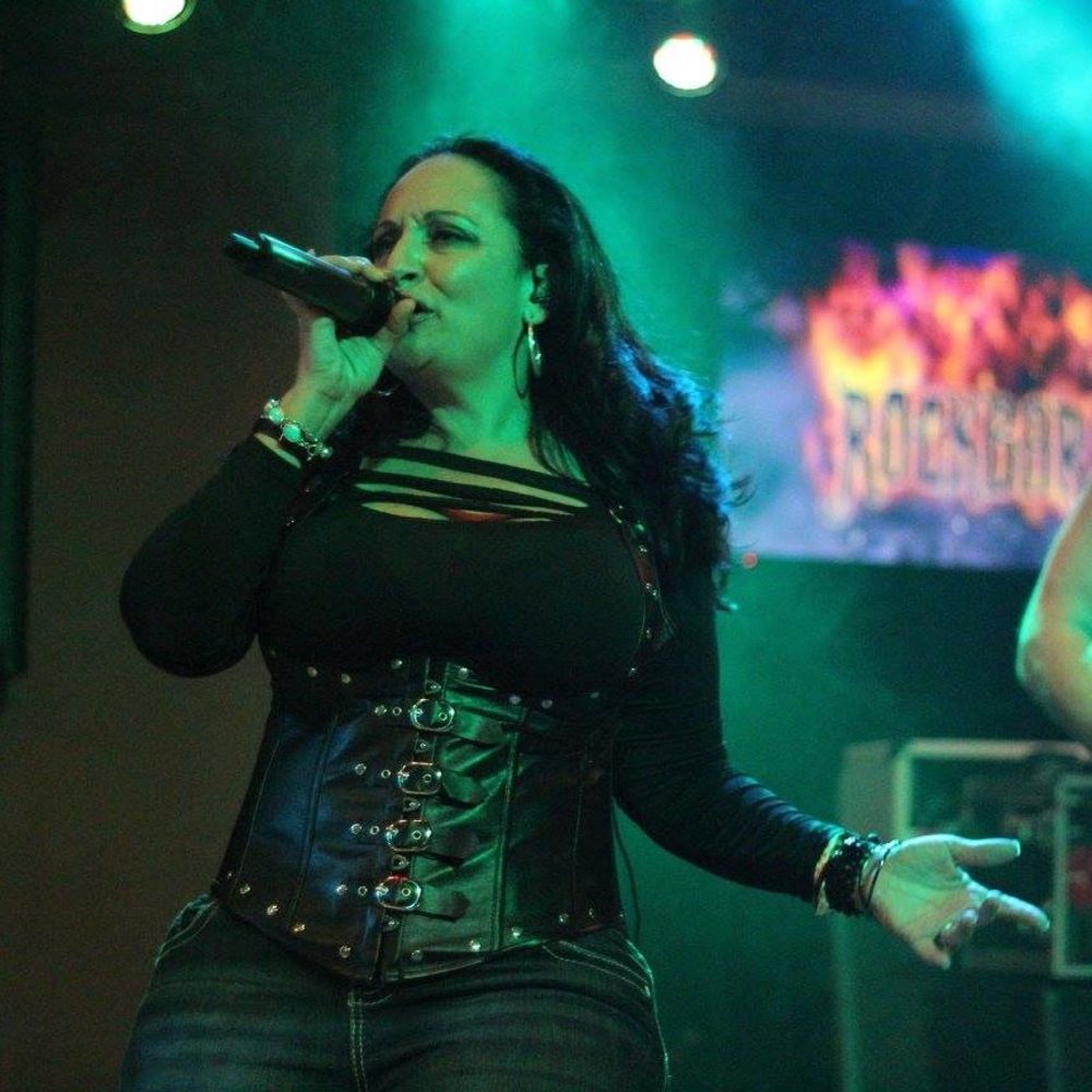 Meet your Posher, Sona