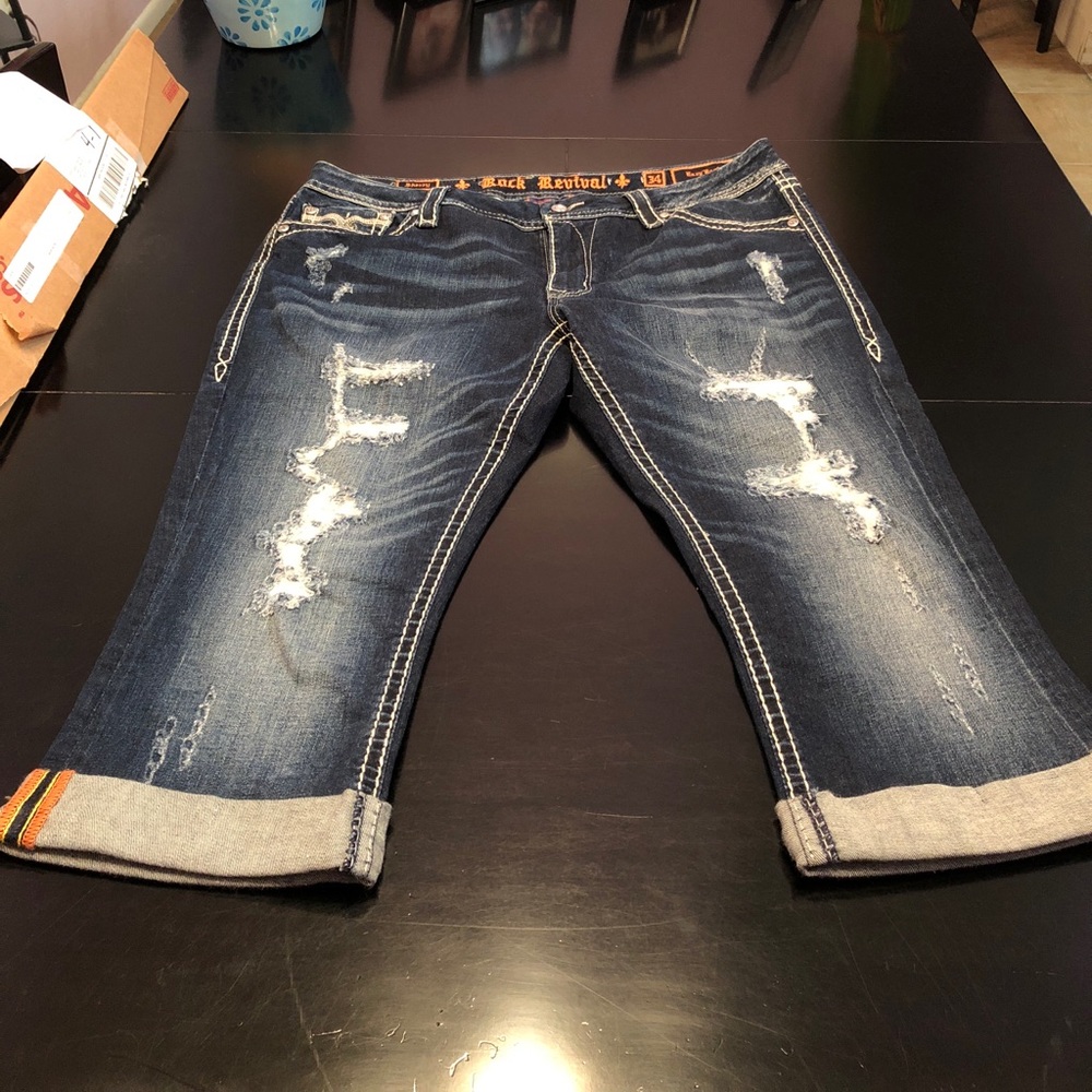 BNWOT ROCK REVIVAL CAPRIS SIZE 34 waist 29.2 long
