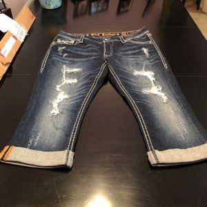 BNWOT ROCK REVIVAL CAPRIS SIZE 34 waist 29.2 long